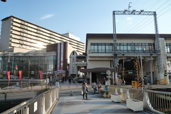 逆瀬川駅まですぐ！